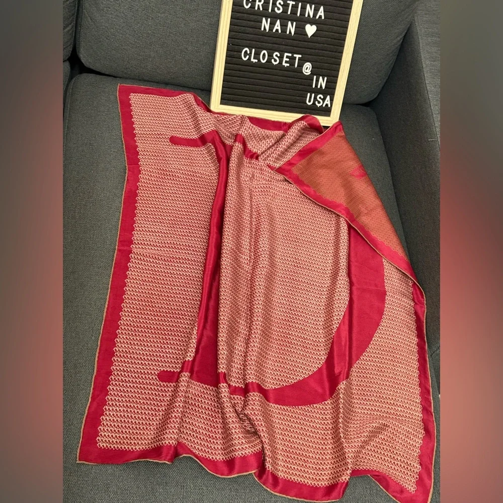 🧣Dior silk square scarf